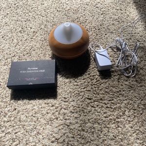 Essential oils dispenser